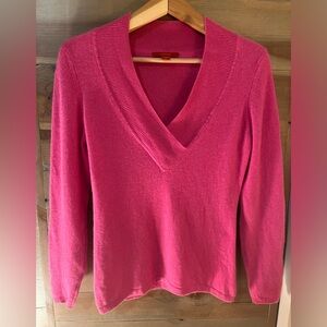 100% Cashmere pink sweater by Saffron.